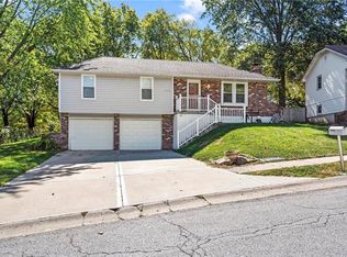 7415 NW 80th Ter, Kansas City, MO 64152