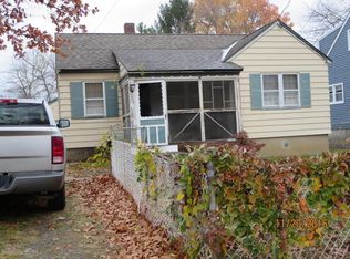 320 Woodbine Dr, Keyport, NJ 07735