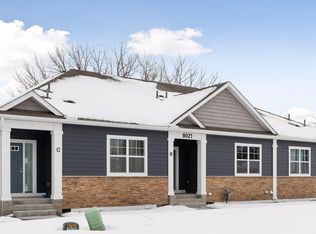 9021 Lexington Ave N, Circle Pines, MN 55014