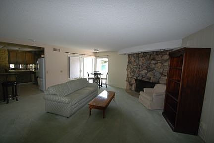 4th image of 398 Catherine Park Dr