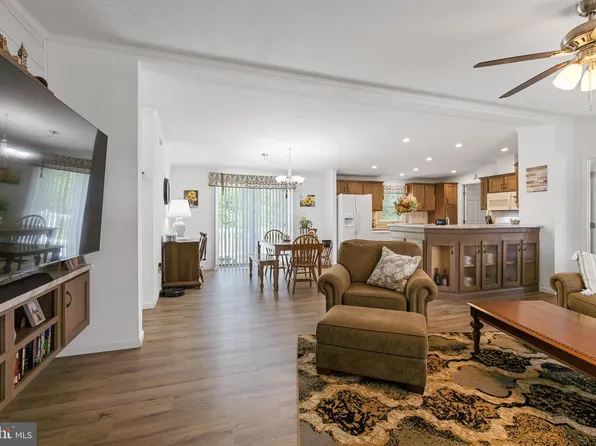 108 Mimosa Dr, York, PA 17402