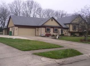 9023 Academy View Ct, Dayton, OH 45458