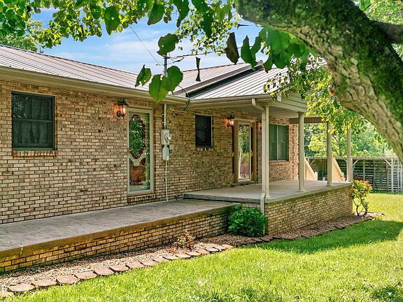 3rd image of 3470 Sims Rd