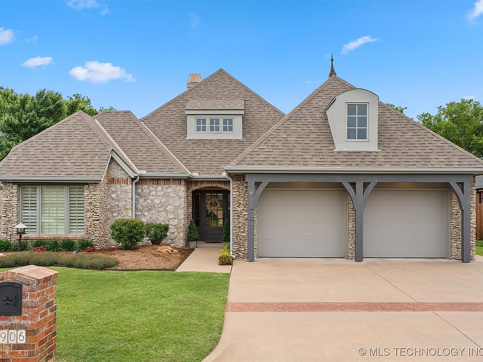 1st image of 2906 Versailles Pl