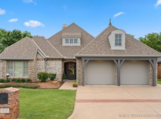 2906 Versailles Pl, Bartlesville, OK 74006