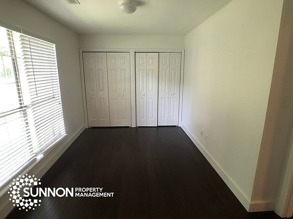 5th image of 9107 Parkhurst Ln