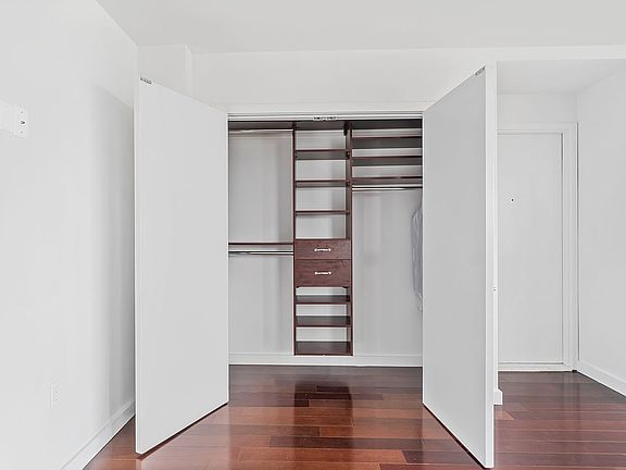 4th image of 639 6th Ave APT 6