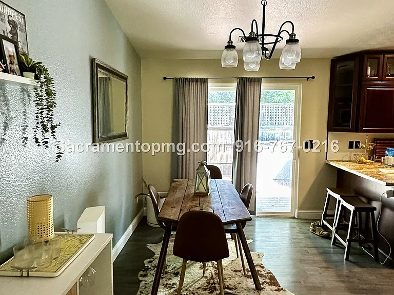 1283 Live Oak Ln — Photo 14