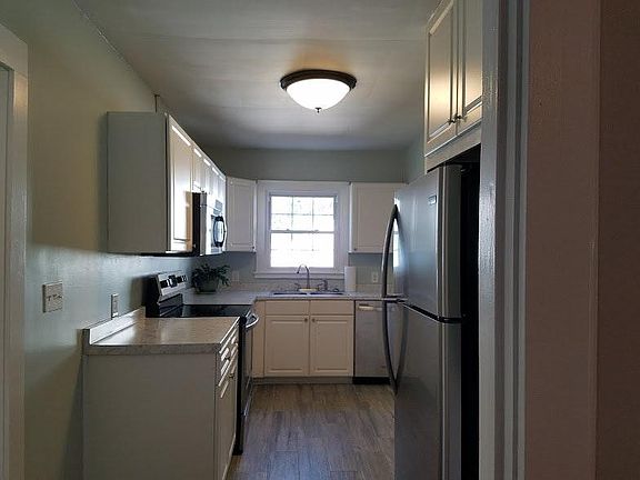 5th image of 23 Paris View Dr #14