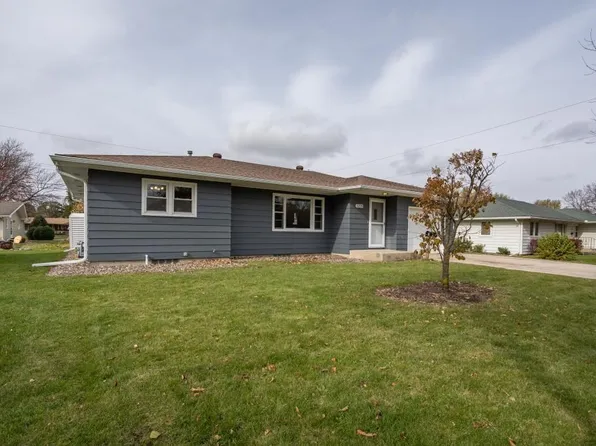 1220 Lincoln Ave S, Owatonna, MN 55060