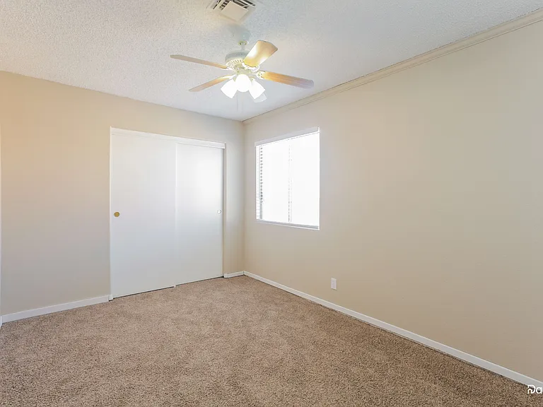 220 Coconut Grove Ct — Photo 13