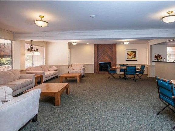 3rd image of 58 El Camino Real APT 214