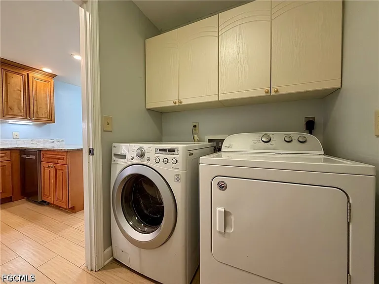 17020 Golfside Cir #104 — Photo 37