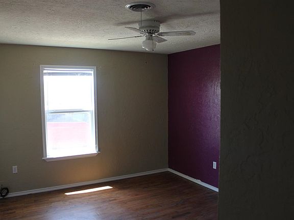 5th image of 5305 NW Oak Ave