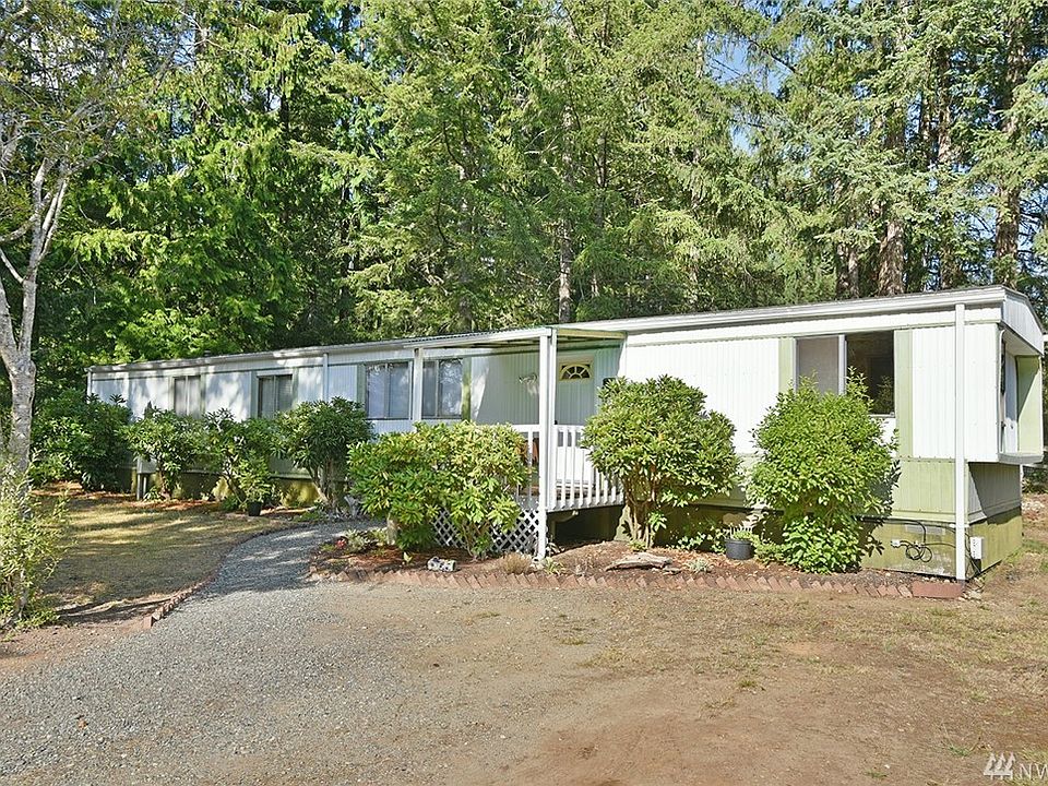 1st image of 220 NE Larson Lake Ln