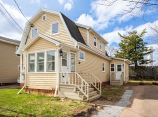 9 Summer St, Charlottetown, PE C1A2P7