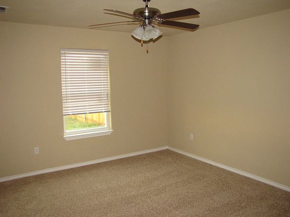 5th image of 721 E College Ave