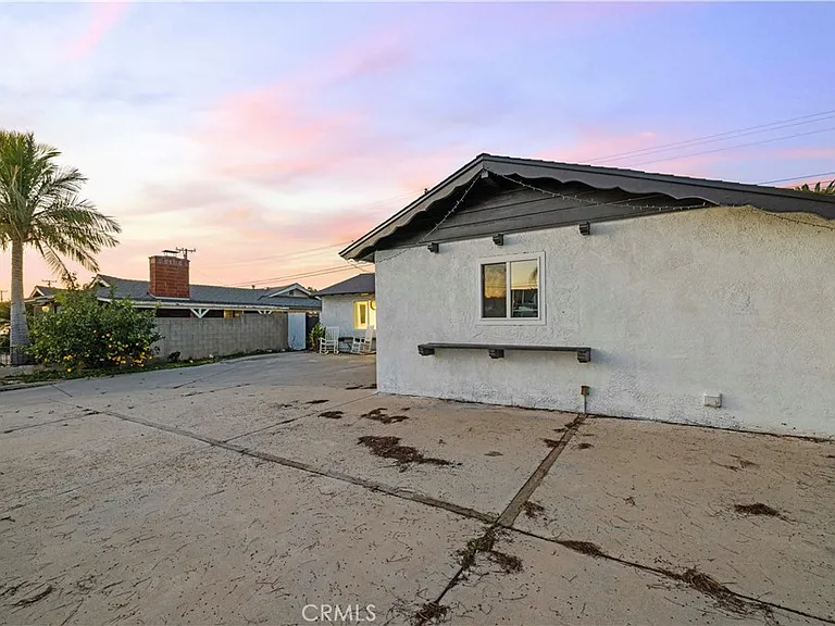 467 Susan Ave — Photo 35