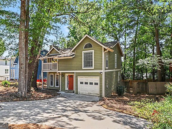 3rd image of 1012 Ascot Ct