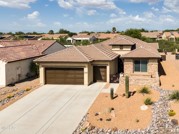 1084 N Grand Canyon Dr, Sahuarita, AZ 85614