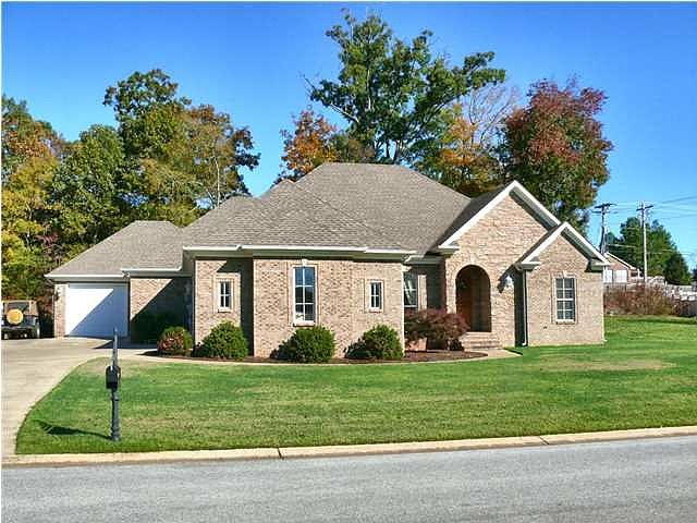 1st image of 332 Kingston Dr