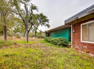 375 Lake View Dr, Cedar Creek, TX 78612