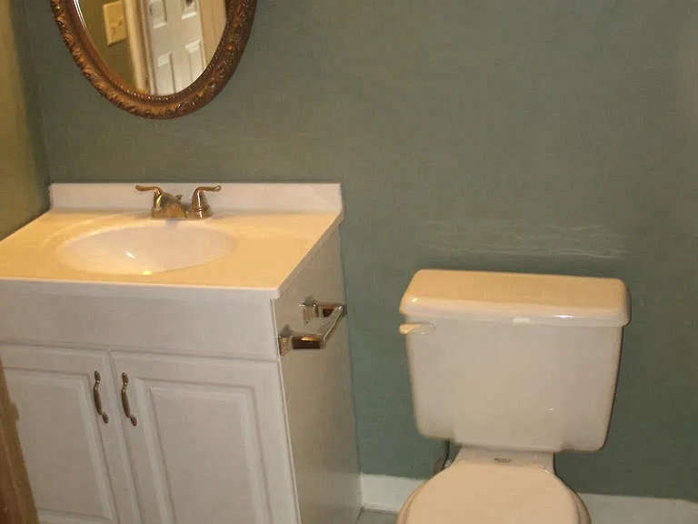 Master Bathroom with easy to clean tile floors.