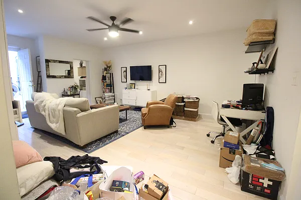 Rented by Luxor Homes & Investment Realty | media 5