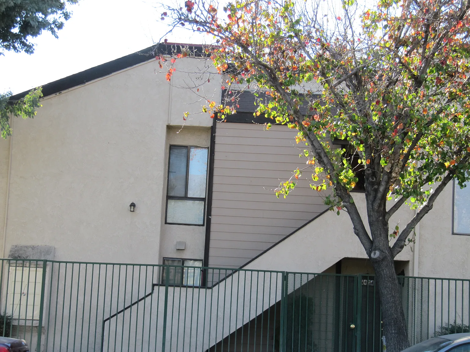 322 N San Antonio Ave — Photo 2