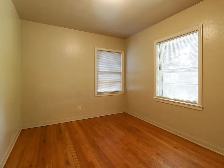452 S 3rd Street — Photo 13