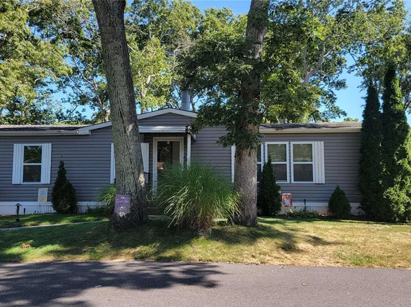 1661-463 Old Country Road, Riverhead, NY 11901