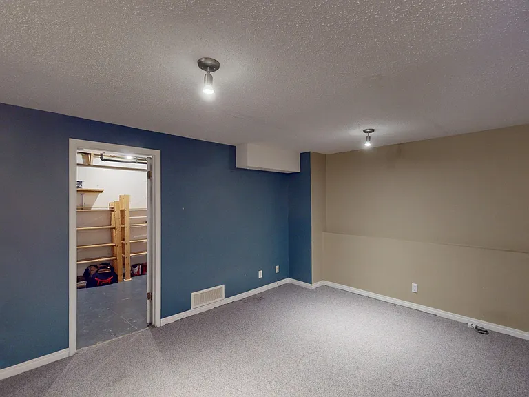 4940 39th Ave SW #29 — Photo 19