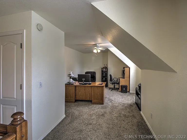 2422 S Redwood Pl — Photo 29