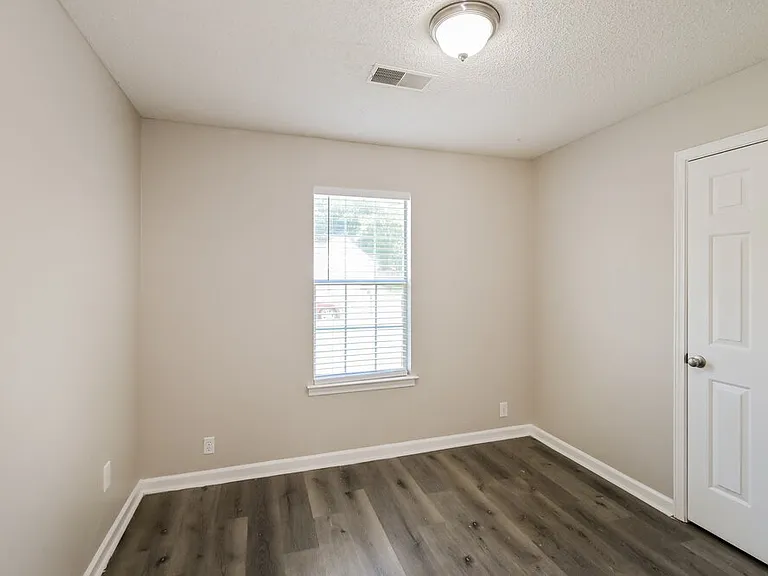 6955 Gallop Dr — Photo 13