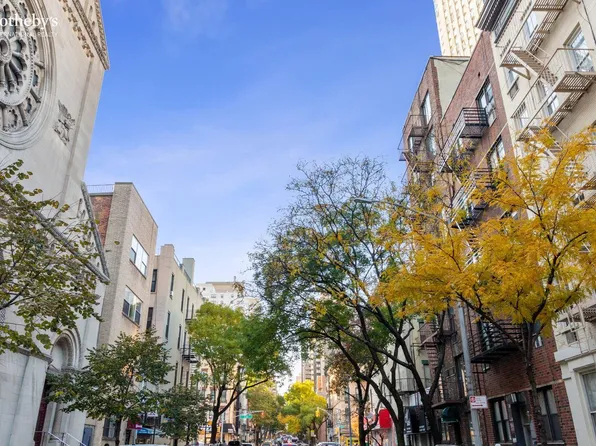 419 East 87th Street image 9 of 10