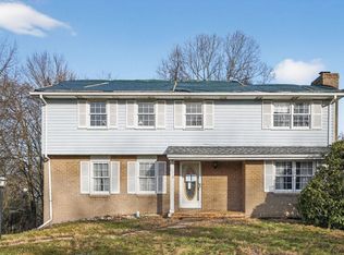510 Buckingham Dr, Greensburg, PA 15601