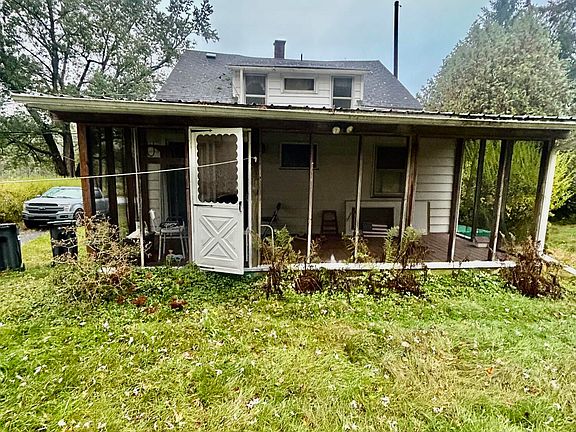 3rd image of 1249 Lake Ariel Hwy