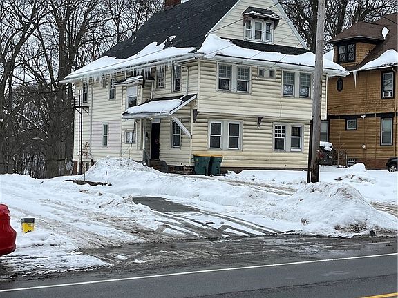 5th image of 1780 Saint Paul St