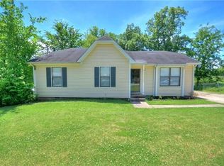 808 Summer Hill Ln, La Vergne, TN 37086