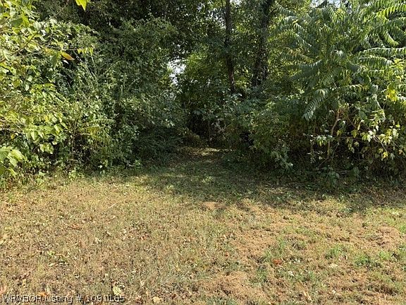 3rd image of 3008 Russell St