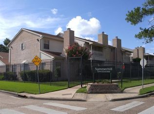 736 Country Place Dr, Houston, TX 77079