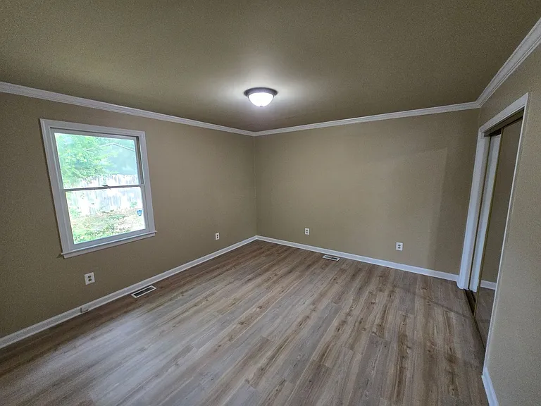 500 Floral Ave — Photo 8
