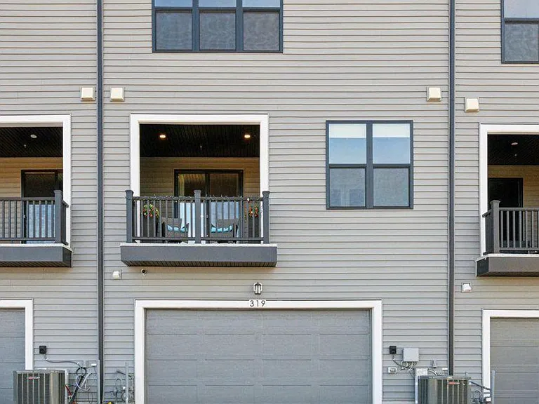 319 Summit Point Blvd #1A-2A-2B — Photo 14