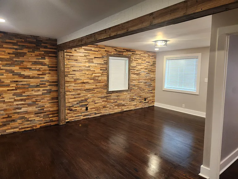 211 Westview Dr — Photo 3