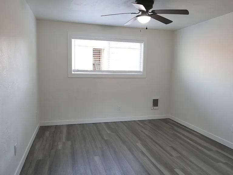 Westwood Apartments ** On-site Laundry Facilities, Off-Street Parking & Private Patio or Balcony — Photo 62