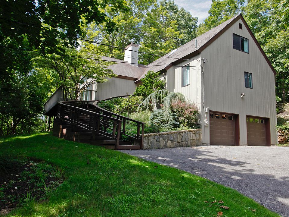 1st image of 195 Croton Ave