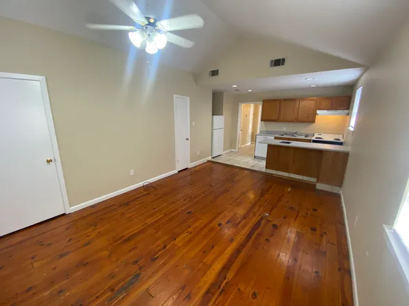 1135 Burdette St, New Orleans, LA 70118
