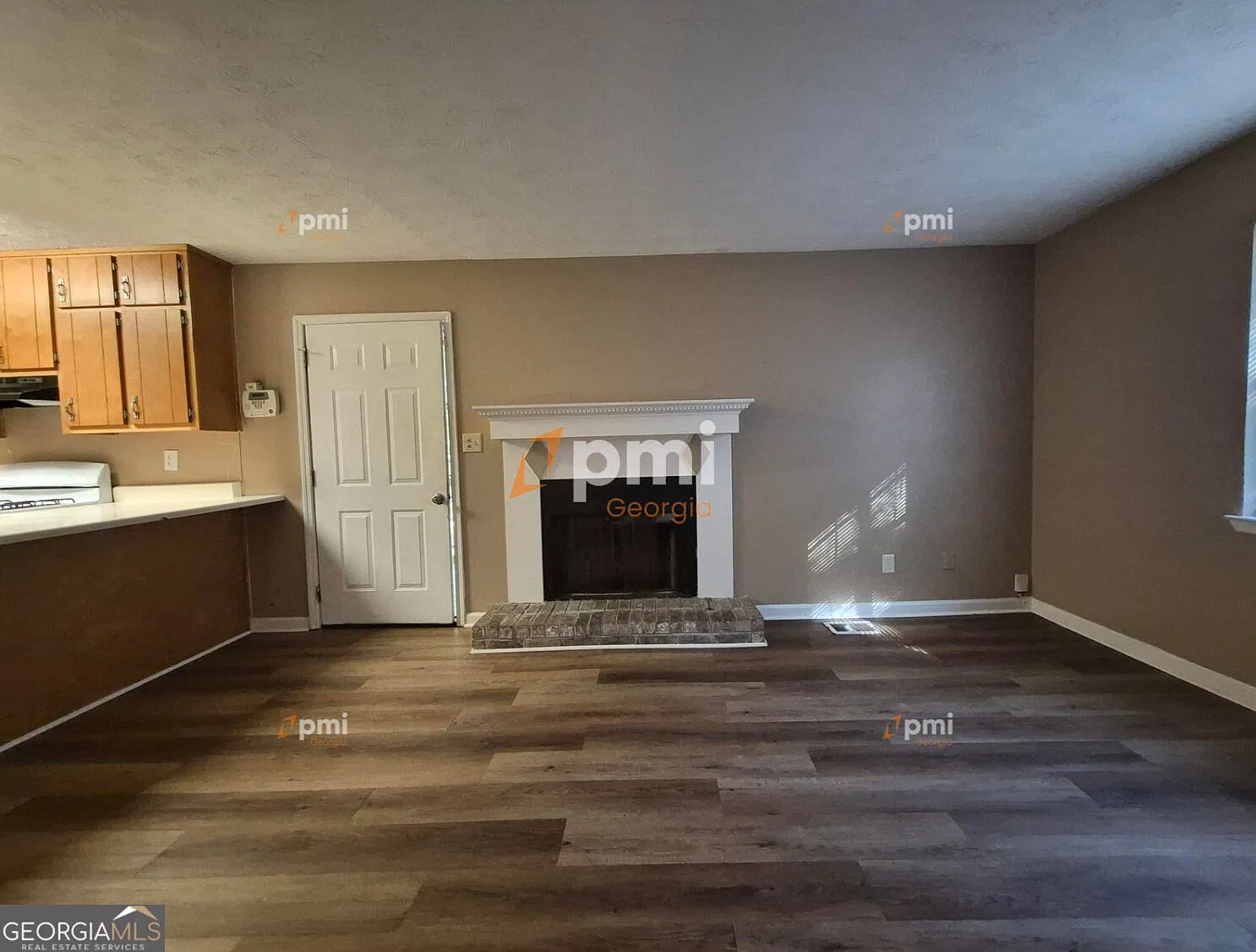 5867 Sheldon Ct — Photo 4