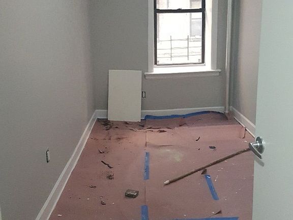 5th image of 221 Linden Blvd APT A25