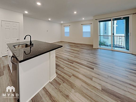 3rd image of 443 Fitzpatrick Rd Unit 102-B1